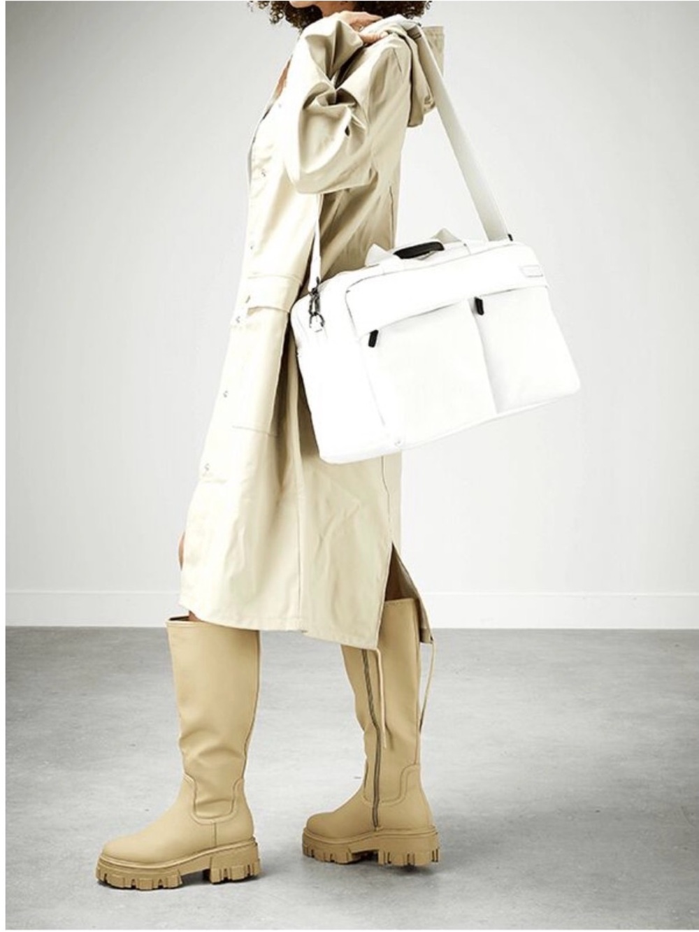 Lipault Paris LOST IN BERLIN 24H BAG 16"  White Laptop Weekender Bag